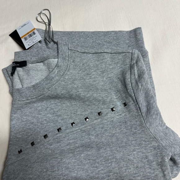 Studio by JPR Med Heather Grey Top/Sweatshirt, size S - Picture 2 of 7